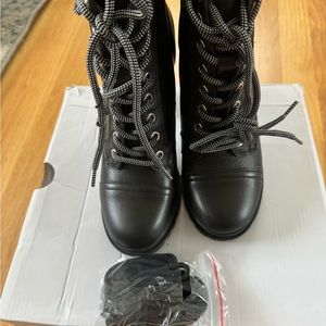 ALDO Marille Leather Hiker Block Heel Booties size 6